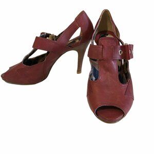 Bruno Menegatti Womens 6 Heels Leather Peep Toe Made in Brazil Buckle Pumps EUC